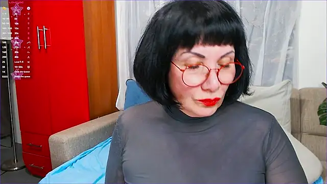 SquirtySlut online show from 01.28.25