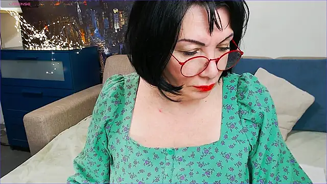 SquirtySlut online show from 02.13.25