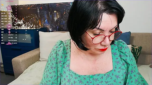 SquirtySlut online show from 02.15.25