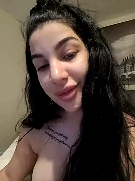 Snapshot of Samira30 chatting on 12.12.24 Samira30 online show from 12.12.24