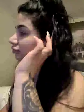 Snapshot of Samira30 chatting on 01.28.25 Samira30 online show from 01.28.25