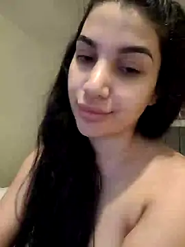 Snapshot of Samira30 chatting on 02.02.25 Samira30 online show from 02.02.25