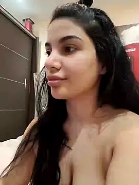 Snapshot of Samira30 chatting on 03.11.25 Samira30 online show from 03.11.25