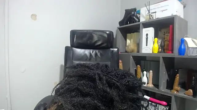 Shaniko89 online show from 11.15.25