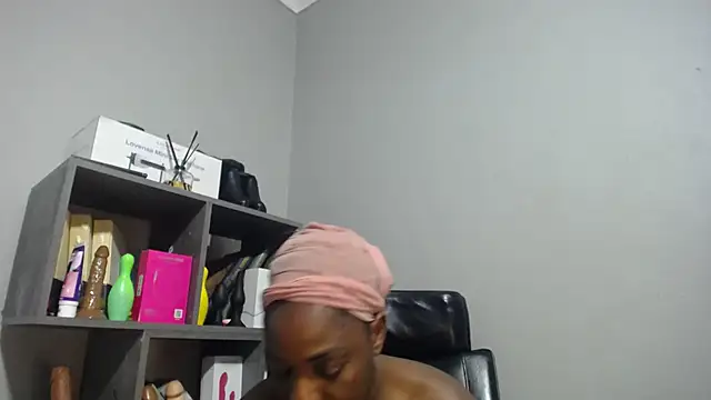 Shaniko89 online show from 02.21.26