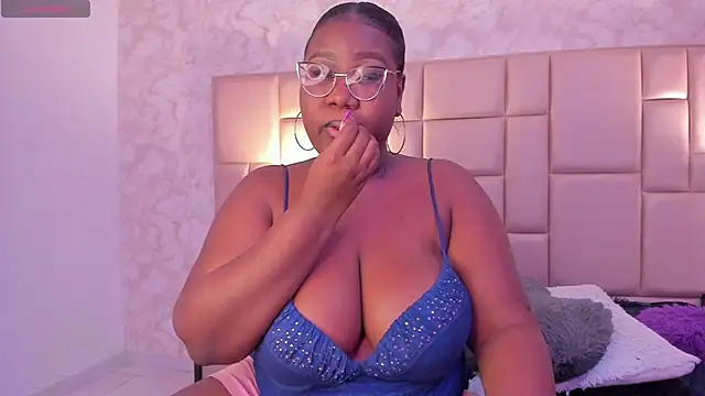 Darnellqueen online show from 12.13.24