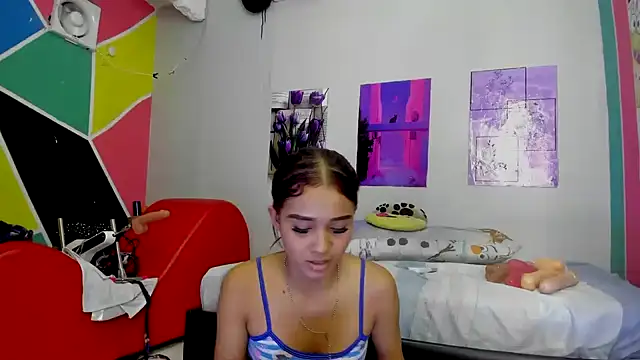 MarianaManzur online show from 01.30.25