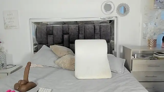 MilfClarett online show from 02.21.26