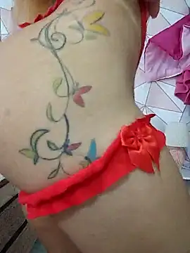 Snapshot of jessy905 chatting on 10.19.25 jessy905 online show from 10.19.25