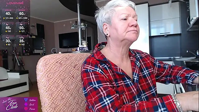 Snapshot of roxana_brooks chatting on 09.26.25 roxana brooks online show from 09.26.25