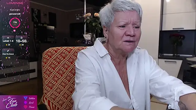 Snapshot of roxana_brooks chatting on 10.05.25 roxana brooks online show from 10.05.25