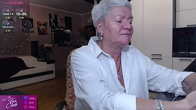 Snapshot of roxana_brooks chatting on 10.08.25 roxana brooks online show from 10.08.25