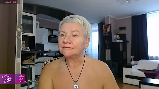 Snapshot of roxana_brooks chatting on 02.12.26 roxana brooks online show from 02.12.26