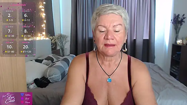 Snapshot of roxana_brooks chatting on 05.07.26 roxana brooks online show from 05.07.26