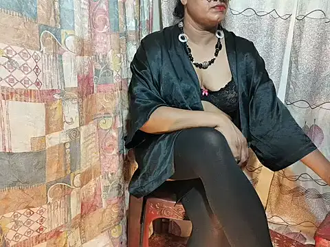 Snapshot of shani-akki chatting on 03.19.25 shani-akki online show from 03.19.25