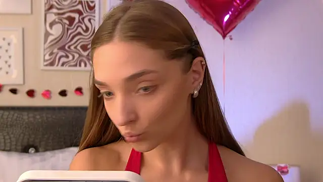 Snapshot of VirginieCruz chatting on 02.20.26 VirginieCruz online show from 02.20.26