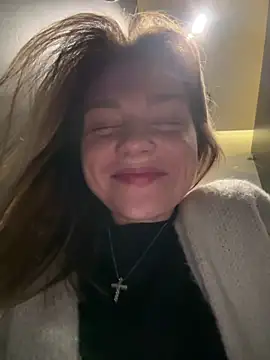 ValenciaShock online show from 12.17.25