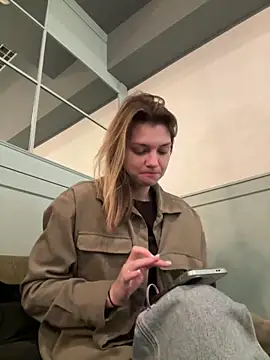 ValenciaShock online show from 12.21.25