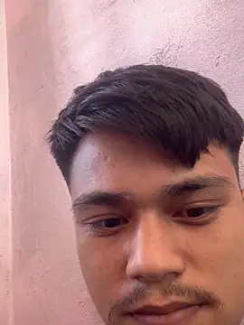 Hullax online show from 11.06.25