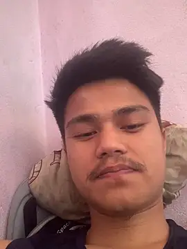 Hullax online show from 04.05.26