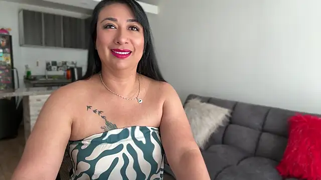 Karina Yang online show from 04.14.26