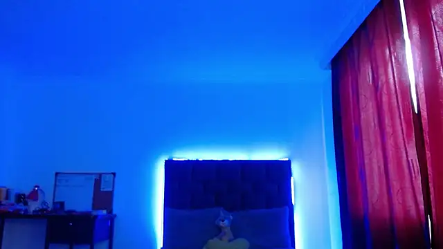 VALERY MEER online show from 04.17.26