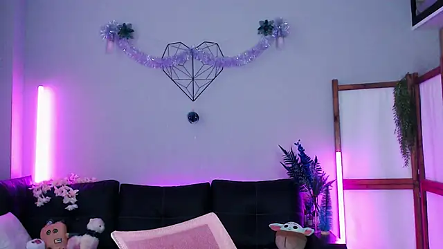 Snapshot of Wildorchid_ chatting on 12.15.24 Wildorchid  online show from 12.15.24