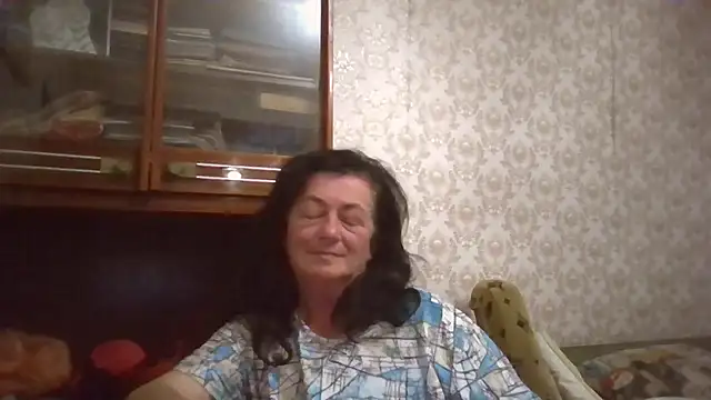 GypsiQueen2 online show from 09.22.25