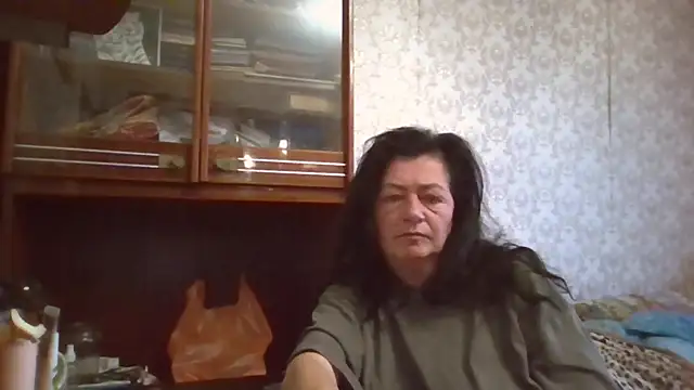 GypsiQueen2 online show from 11.16.25