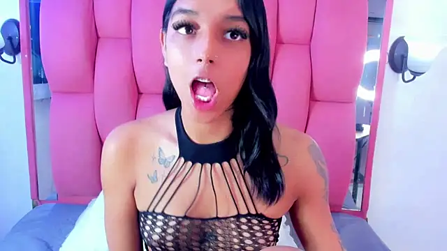 XXVIOLETTAXX online show from 12.18.24
