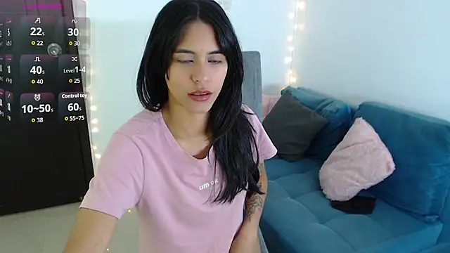 Snapshot of imSophia chatting on 09.27.25 imSophia online show from 09.27.25