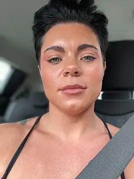 Snapshot of LukeLouHarvey chatting on 09.18.25 LukeLouHarvey online show from 09.18.25