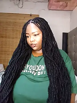 Snapshot of Aaaliyah445 chatting on 10.30.25 Aaaliyah445 online show from 10.30.25