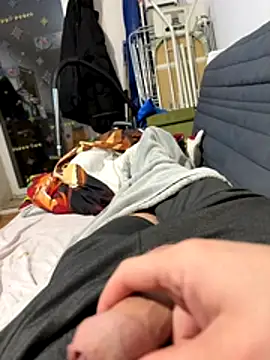 Snapshot of David19932908 chatting on 11.17.25 David19932908 online show from 11.17.25