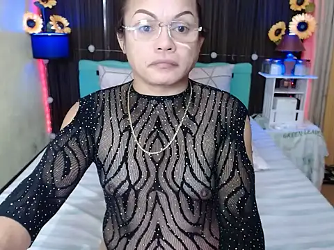 UrAsianPrincessDanie online show from 02.17.26