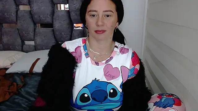 sara hott 1 online show from 12.04.24