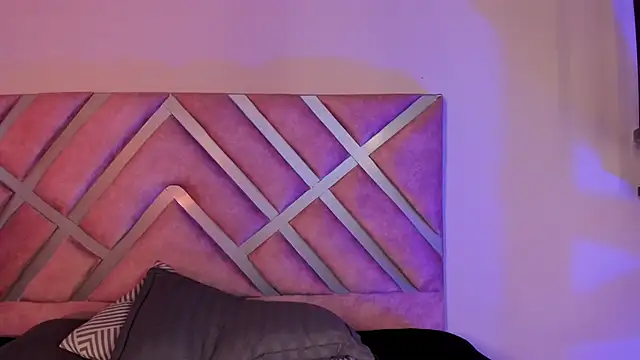 MERIDA TAYLOR online show from 01.10.25