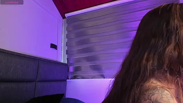 MERIDA TAYLOR online show from 02.26.25