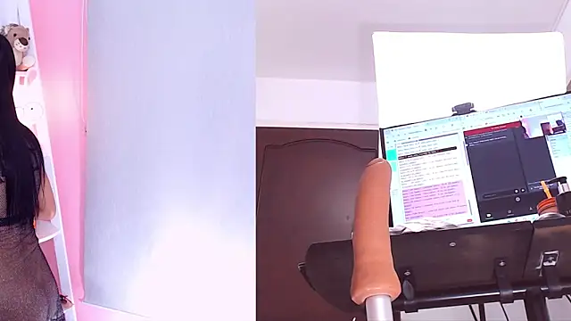 Snapshot of Sweet_Susie_ chatting on 09.24.25 Sweet Susie online show from 09.24.25