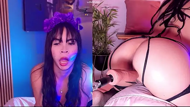 Snapshot of Sweet_Susie_ chatting on 10.10.25 Sweet Susie online show from 10.10.25