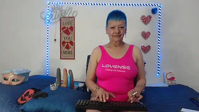 loquitaqueen011 online show from 01.11.25