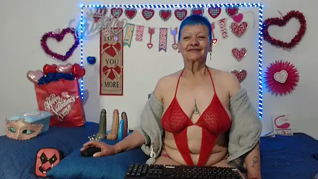 loquitaqueen011 online show from 02.16.25