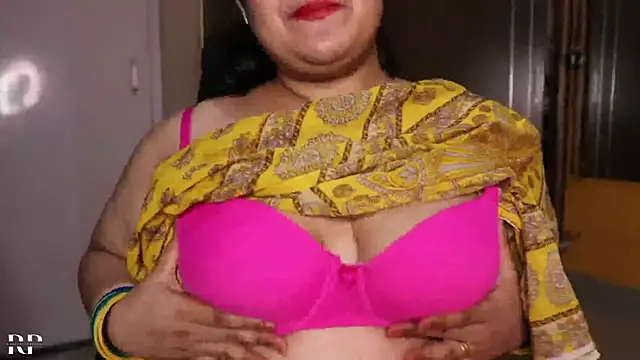 Snapshot of AgniPriya chatting on 12.20.24 AgniPriya online show from 12.20.24