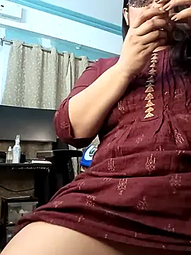 Snapshot of AgniPriya chatting on 01.11.26 AgniPriya online show from 01.11.26