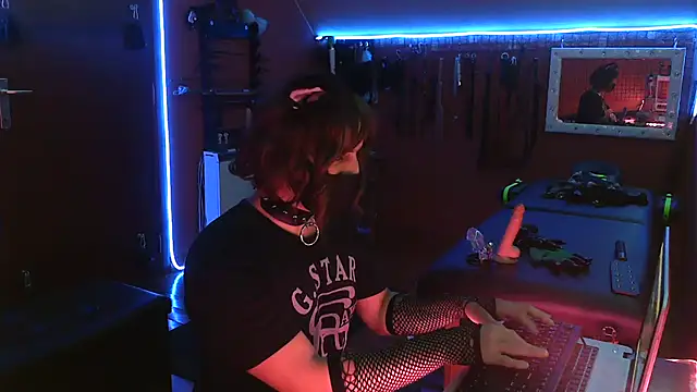 Snapshot of Ginny-the-bdsm-nympho chatting on 10.19.25 Ginny-the-bdsm-nympho online show from 10.19.25