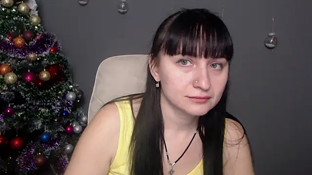 NinaFlawlees online show from 12.15.25