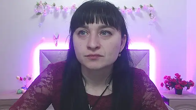 NinaFlawlees online show from 04.16.26