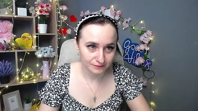 NinaFlawlees online show from 07.03.26