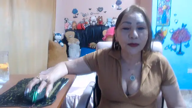 Snapshot of milfeddy_ chatting on 07.19.26 milfeddy online show from 07.19.26