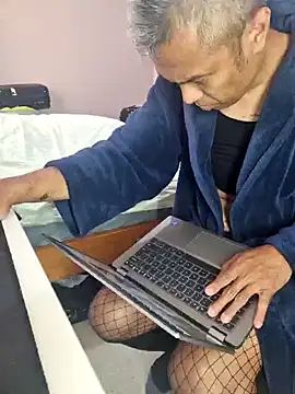 AmGuy23 online show from 12.18.24